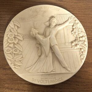 Vintage Alabaster Madama Butterfly Decorative Plate